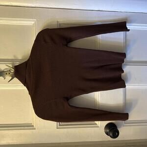Brown Turtle Neck - SM